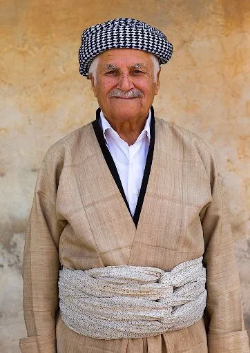 traditional Kurdish clothing
