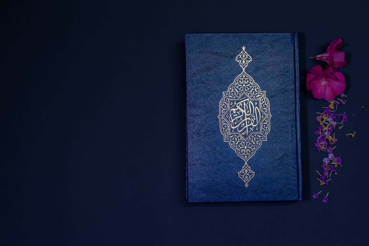 12 Excellent Books All Quranic Arabic Students Should Own